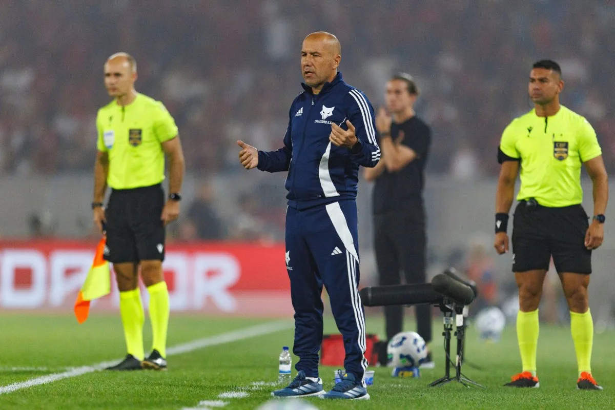 Filipe Luís foi pego de surpresa com a demissão; Leonardo Jardim ganha força