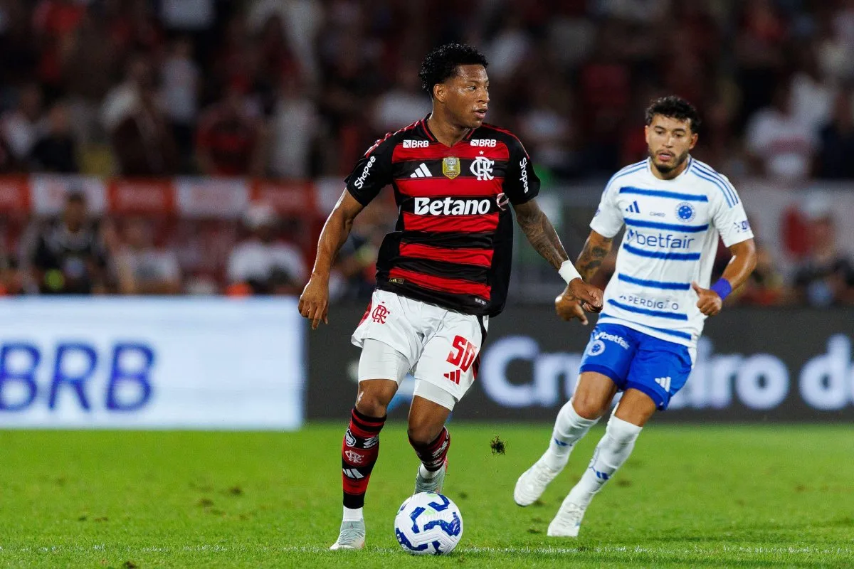 Plata faz postagem enigmática e irrita ainda mais a diretoria do Flamengo