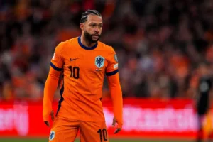 Técnico da Holanda afirma que Memphis não jogará amistoso contra Noruega