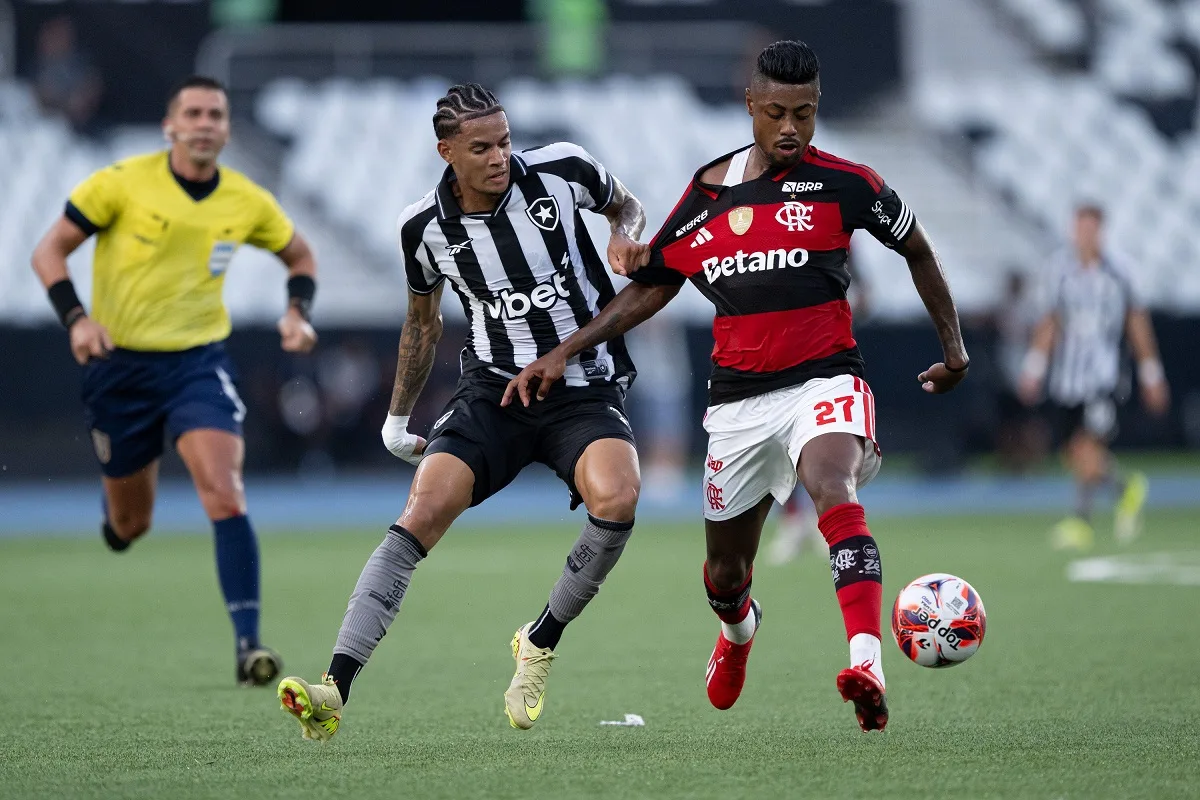 Futebol na TV hoje: confira a vasta lista de transmissões deste sábado (14)