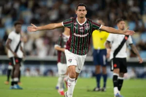 Fluminense empata com o Vasco e vai à decisão do Carioca