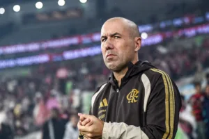 Flamengo ganha mais um desfalque e pode ter mudanças para o clássico contra o Botafogo