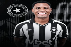 Novo reforço: Botafogo anuncia contratação de Caio Roque, ex-Portuguesa