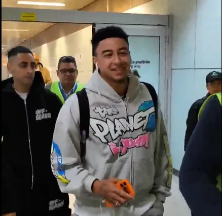Lingard chega ao Brasil para realizar exames e assinar contrato: “Vai, Corinthians”