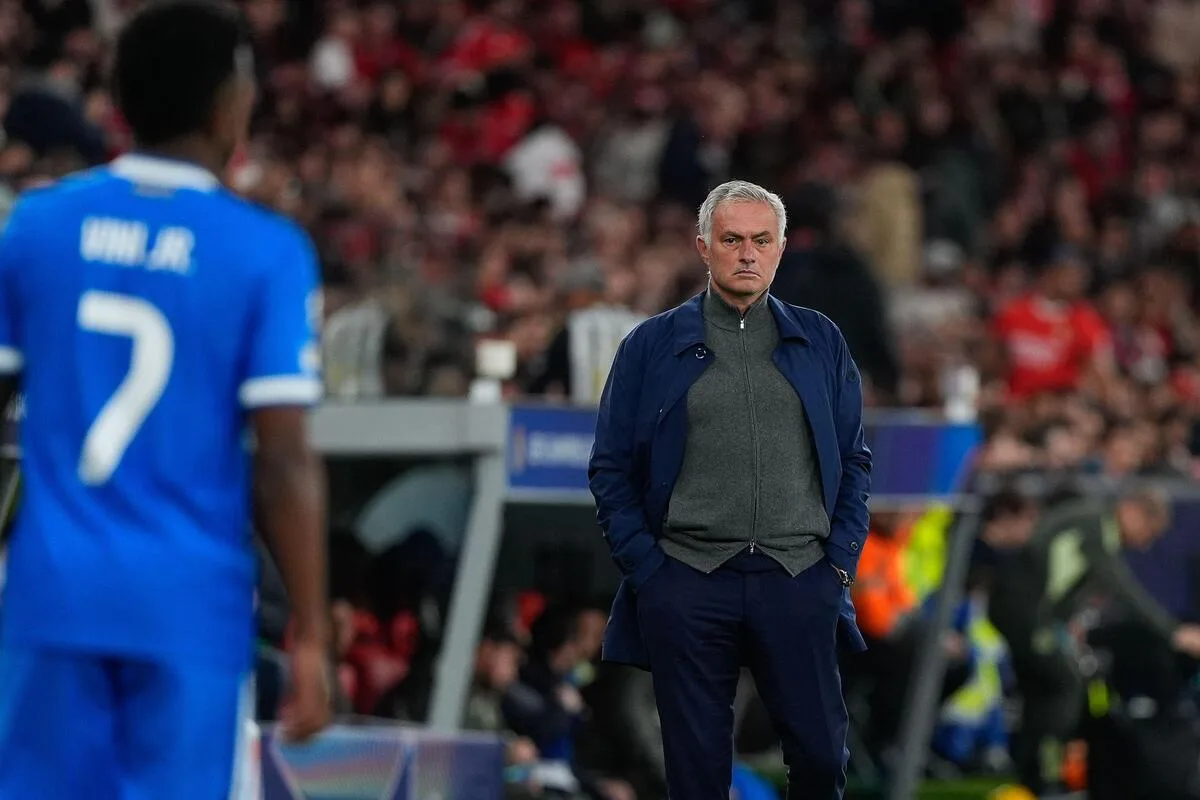 Mourinho defende inocência de Prestianni, mas faz alerta “sua carreira comigo chega ao fim”