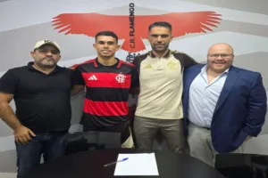 Negócio recorde: volante acerta com o Flamengo e entra para a história do Paysandu