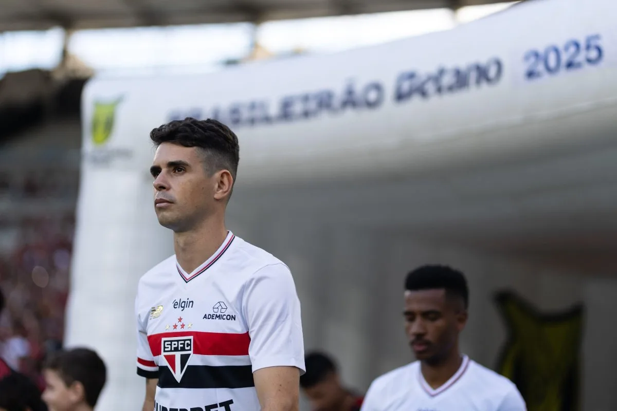 Oscar anuncia a sua aposentadoria do futebol pelo São Paulo