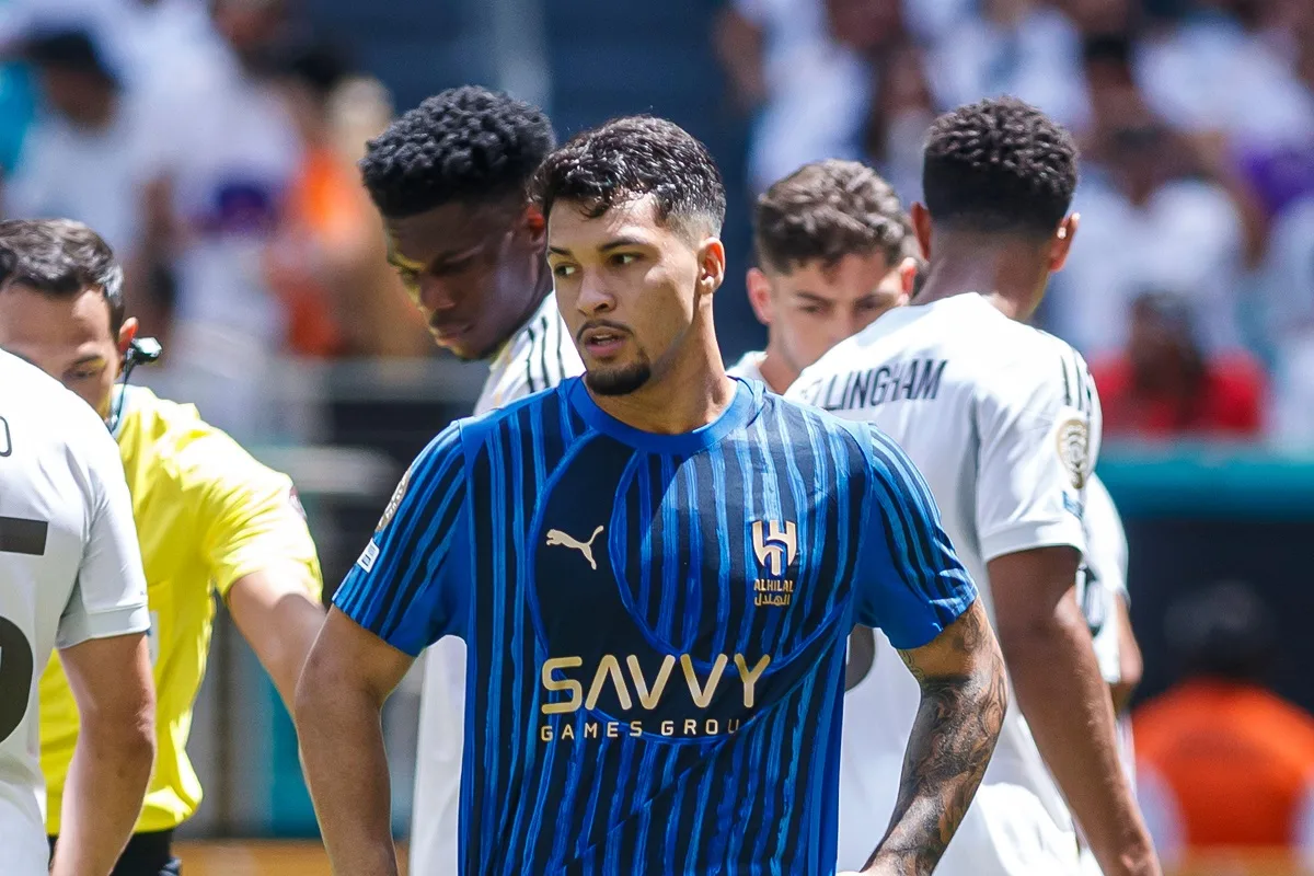 Marcos Leonardo no Liverpool? Site indica chance de troca por Salah