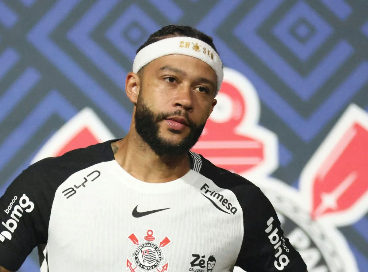 Memphis retorna ao Corinthians após duas semanas fora