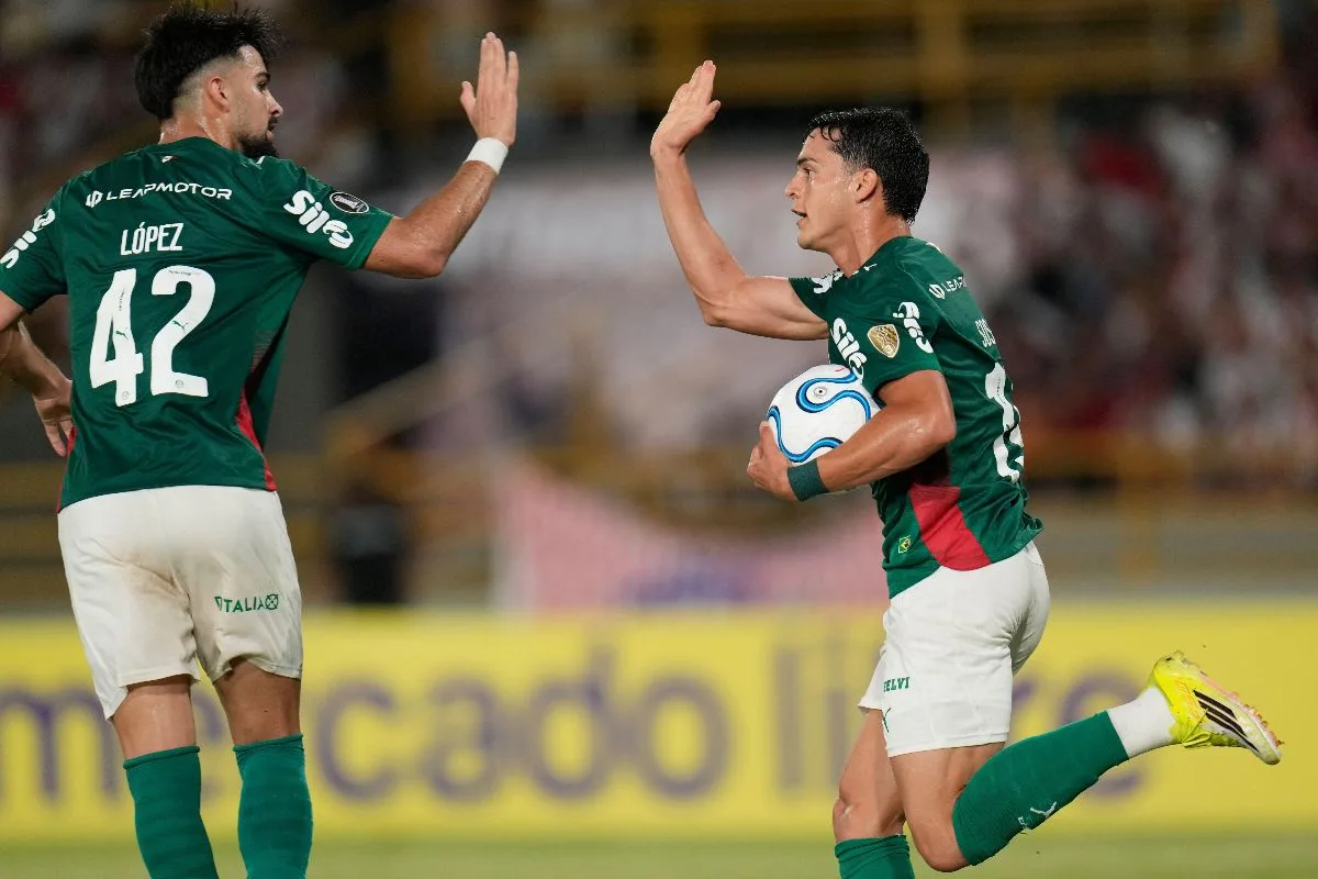 Palmeiras busca reação fora de casa e estreia com empate na Libertadores