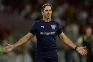 Zubeldía reconhece má fase do Fluminense e diz não saber como reagir