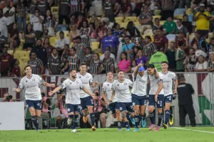Fábio reconhece protestos da torcida e expõe momento delicado do Fluminense