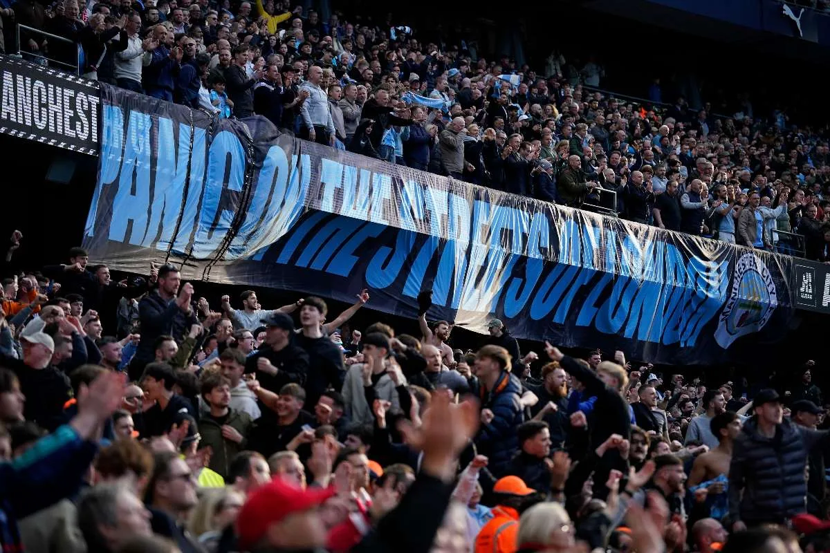 City vence duelo direto, deixa Arsenal “em pânico” e esquenta corrida pelo título inglês