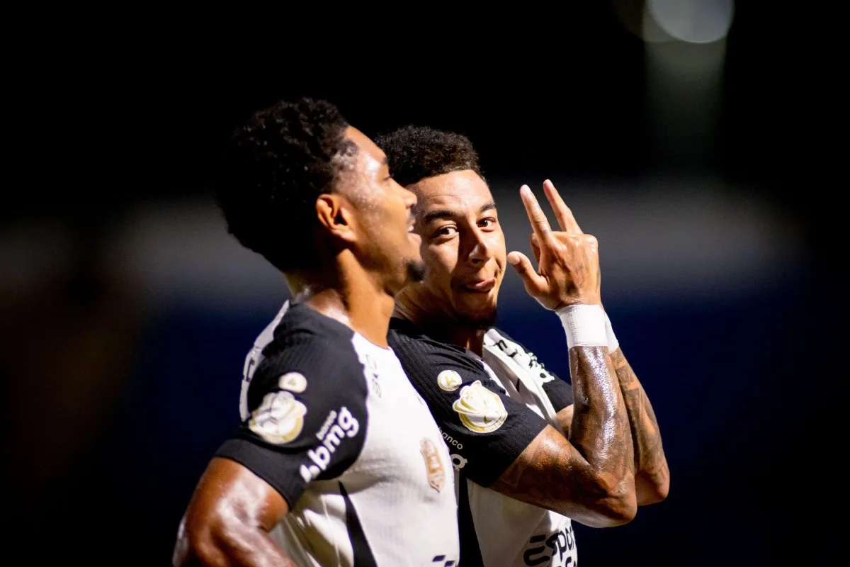 Lingard se mostra surpreso com pressão no Corinthians: ‘Nunca tinha vivenciado isso’