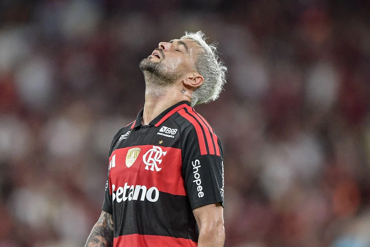 Flamengo empata com o Estudiantes pela Libertadores; Arrascaeta sofre fratura