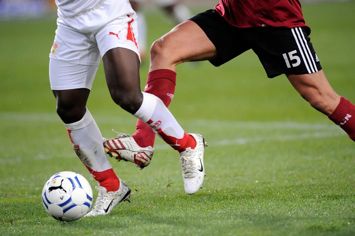 Futebol na TV hoje: confira as transmissões do recheado domingo (26)