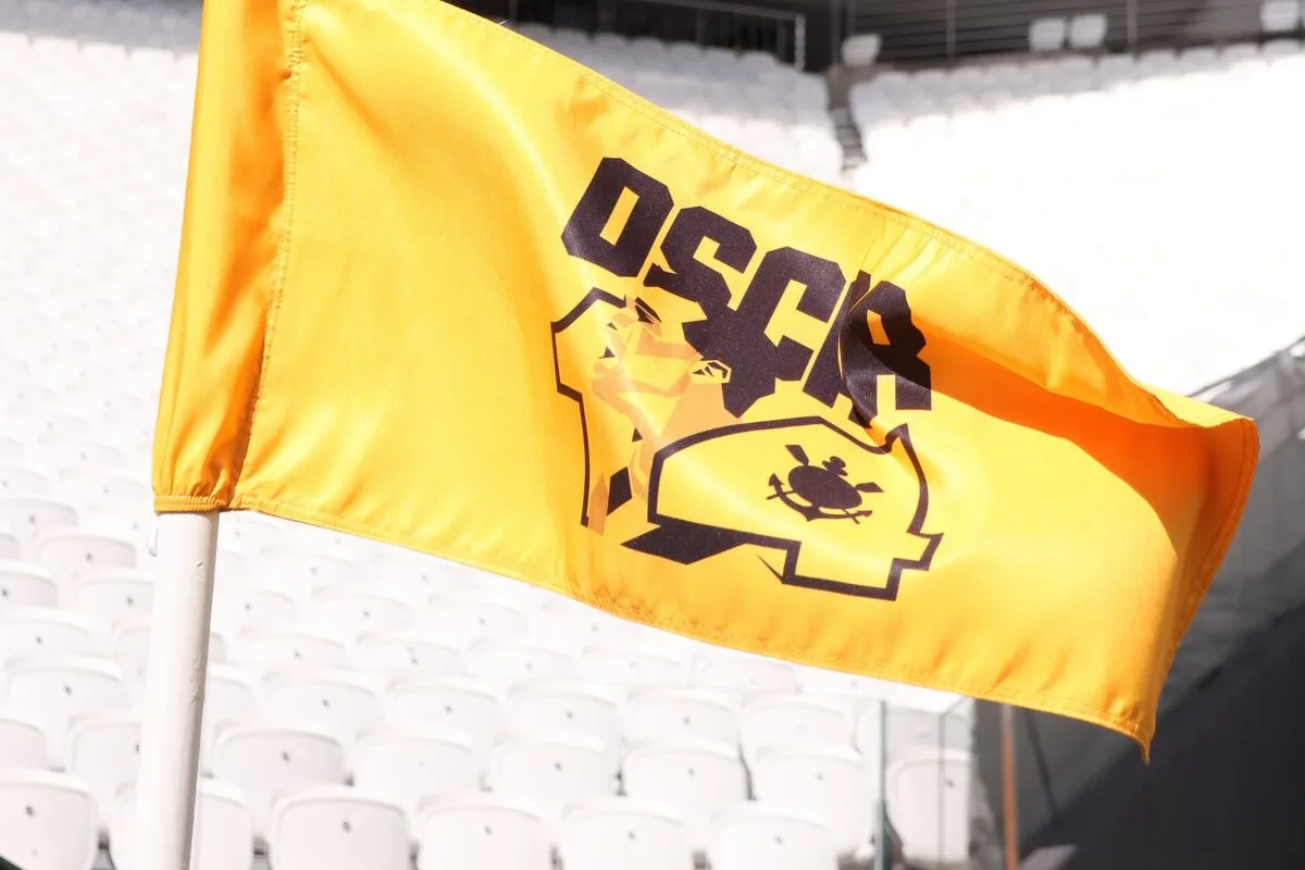 Corinthians faz homenagem a Oscar Schmidt em jogo contra o Vasco