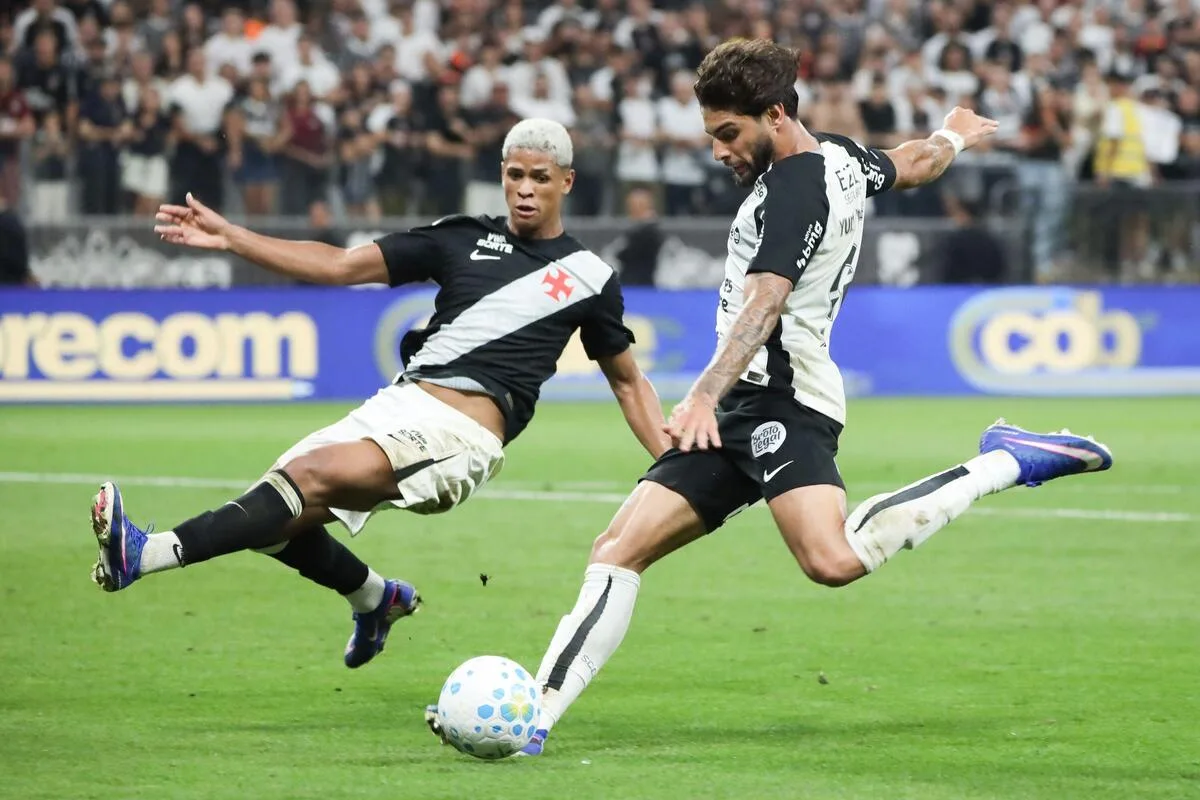 Corinthians vence o Vasco com um a menos e amplia invencibilidade com Fernando Diniz