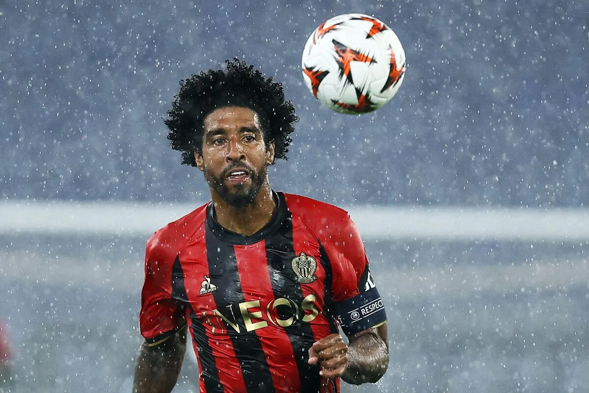 Zagueiro brasileiro será treinador da equipe B do Bayern na próxima temporada