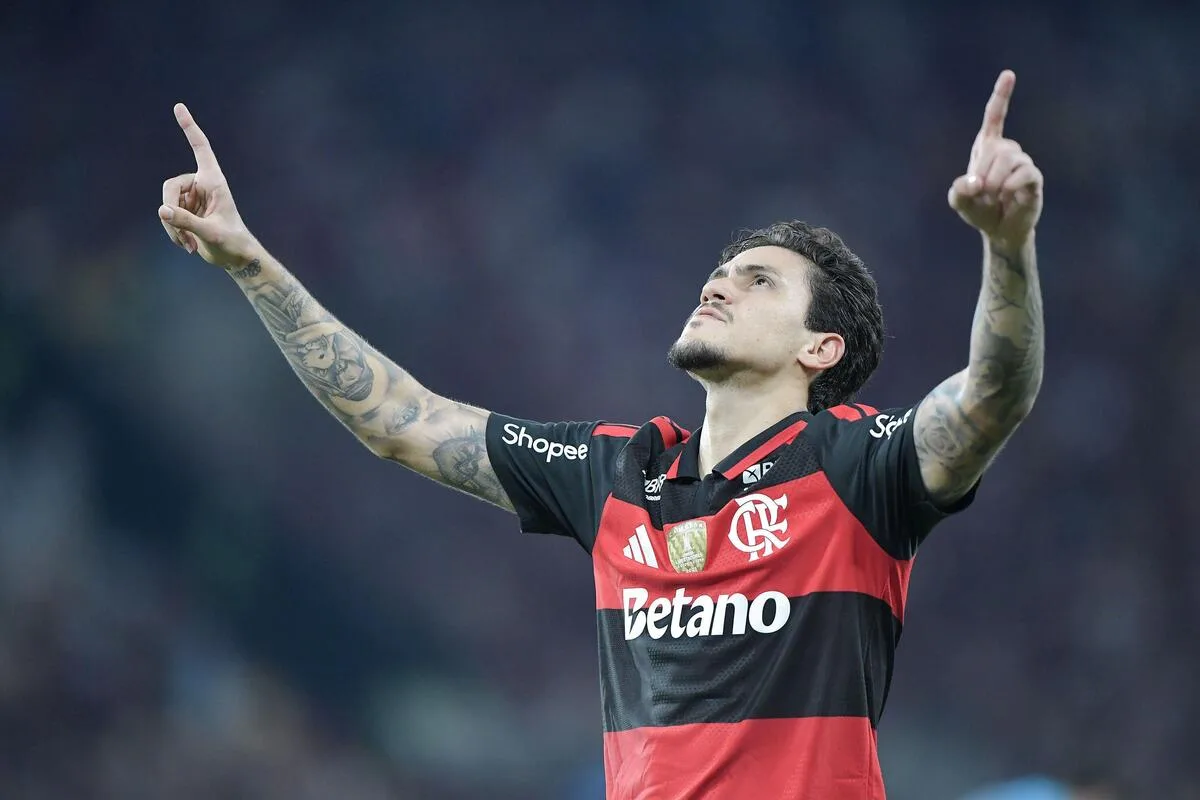 Pedro e Arrascaeta batem recordes na vitória do Flamengo sobre o Santos