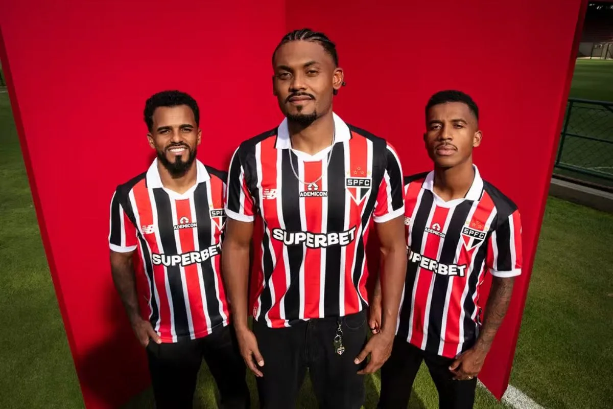 São Paulo apresenta uniforme 2 para 2026 com inspiração histórica