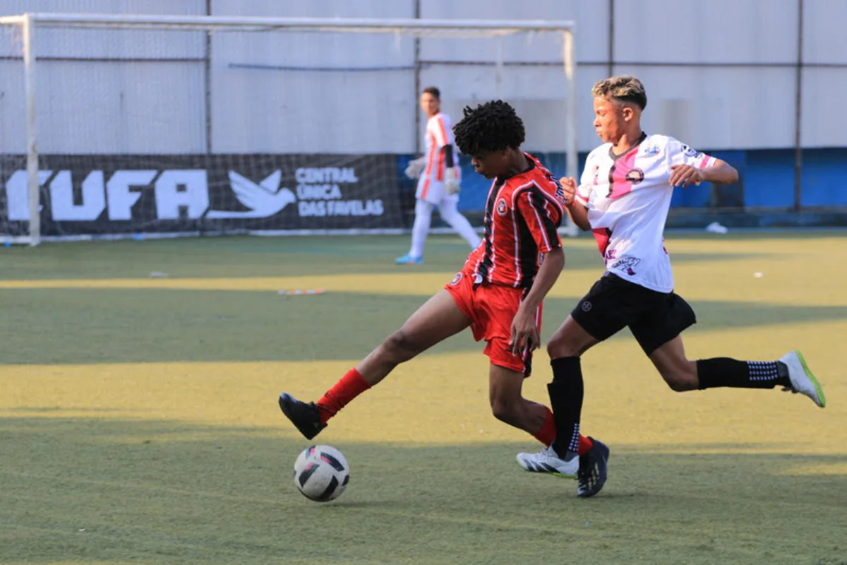 Taça das Favelas Série B define classificados e reforça transformação com torneio de base