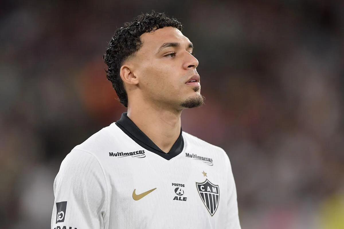 Victor Hugo critica Flamengo e expõe problema do clube com base: “Poucos chegam a 100 jogos”