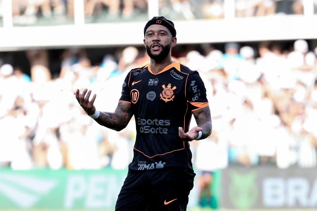 Memphis Depay retorna nesta quarta e vive expectativa sobre ida à Copa do Mundo