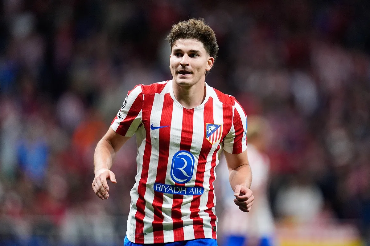 PSG sai da corrida por Julian Alvarez; Barcelona é favorito
