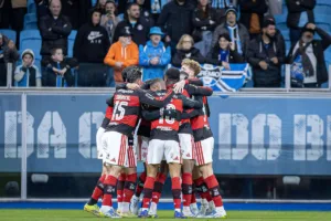 Flamengo domina Grêmio fora de casa e Jardim exalta atuação: “Vitória extremamente merecida”