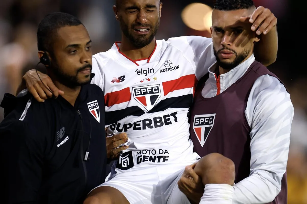Lucas Moura volta após 45 dias, se lesiona novamente e preocupa o São Paulo
