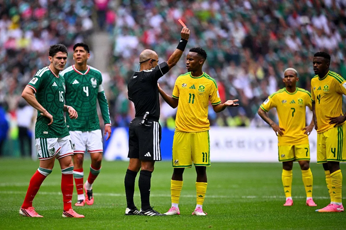 Copa do Mundo começa quente: México vence, Wilton expulsa três e Azteca faz festa