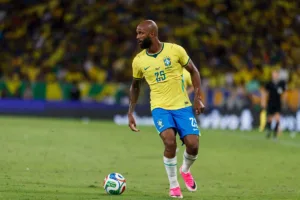 Empate muda cenário da Seleção Brasileira e Danilo prega cautela contra o Haiti