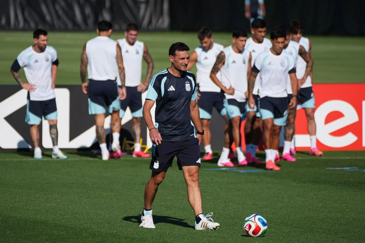 Lionel Scaloni ganha reforços e deve mexer no time da Argentina contra a Áustria