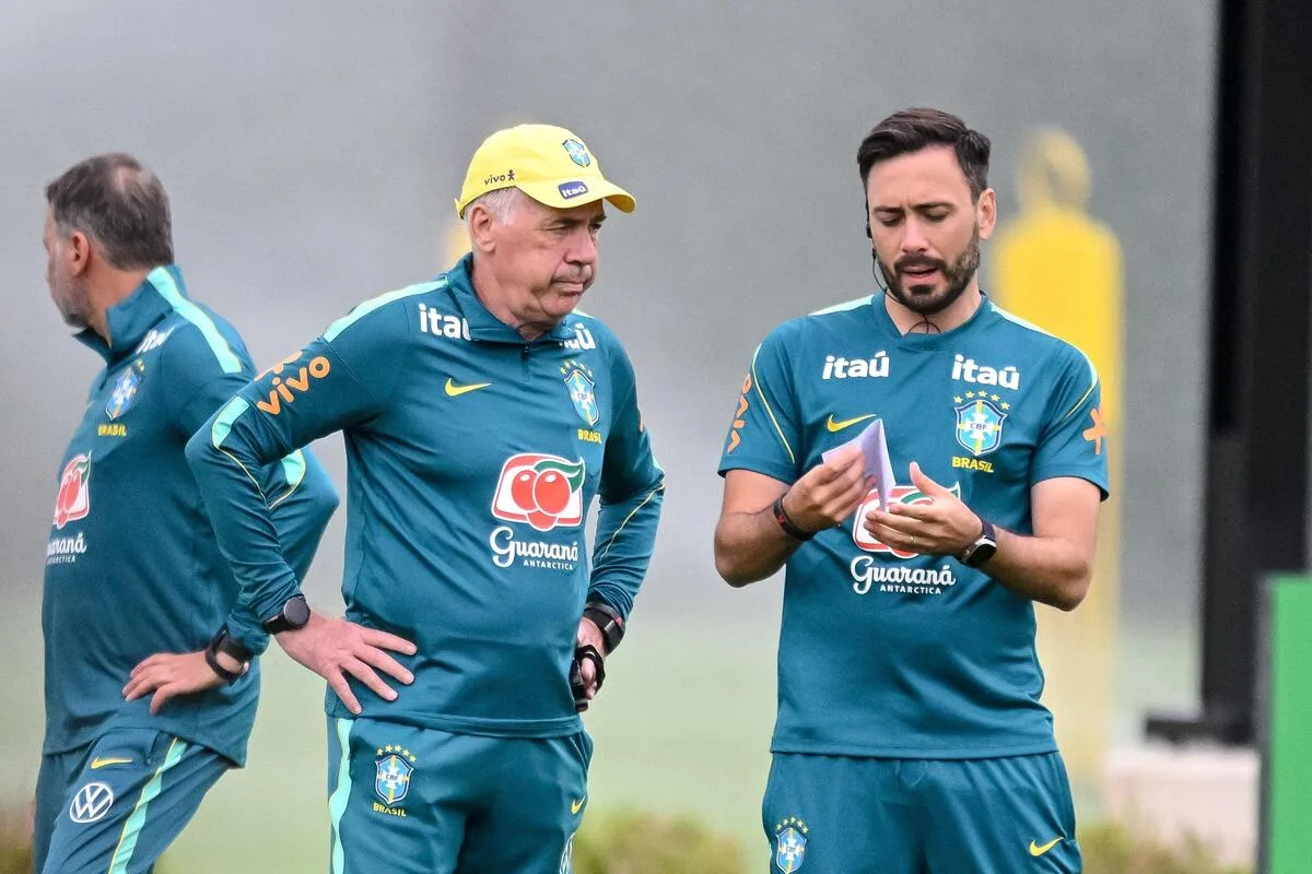Davide Ancelotti explica gesto polêmico durante entrada de Neymar contra a Escócia