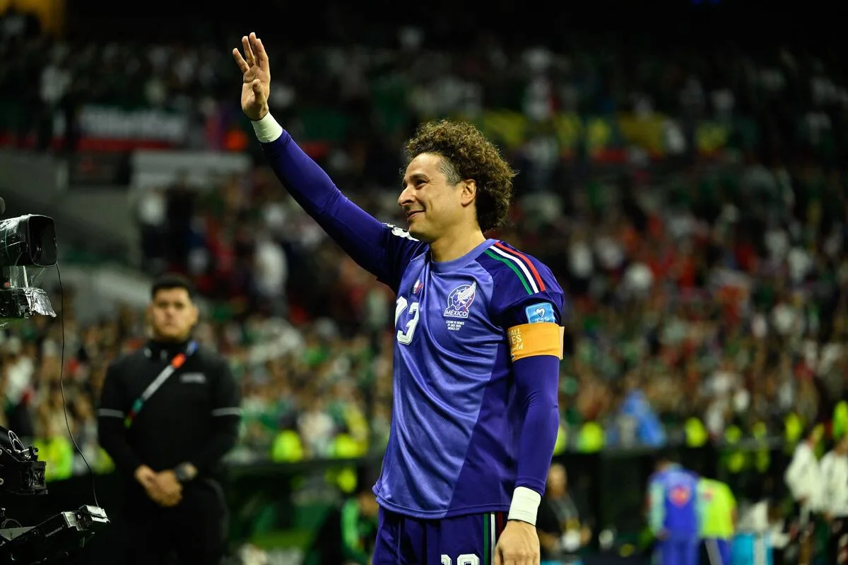 Ochoa disputa sua sexta Copa do Mundo, mas Fifa não o vê como Messi e Cristiano Ronaldo; entenda