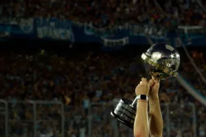 Futebol na TV hoje: Sul-Americana retorna nesta terça (21); veja as atrações
