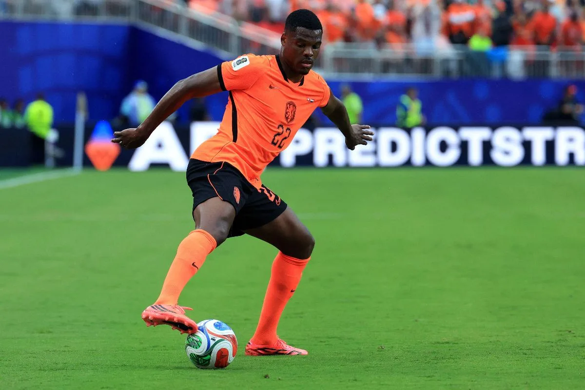 Real Madrid anuncia contratação de Denzel Dumfries com contrato até 2030