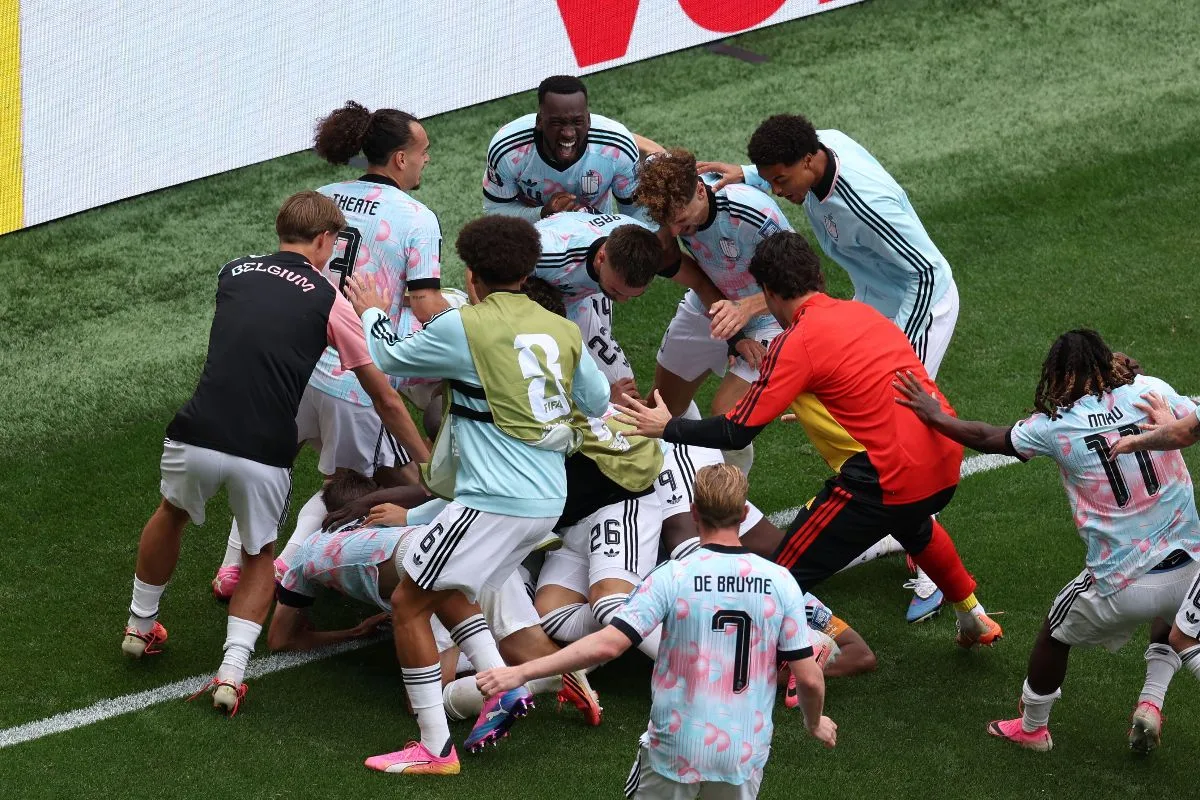 Bélgica busca virada épica na prorrogação, elimina Senegal e avança às oitavas da Copa do Mundo