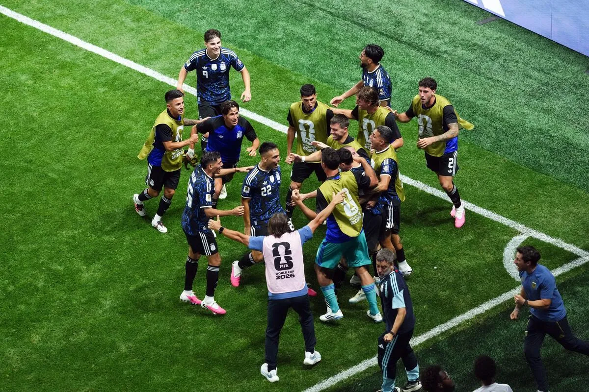 Argentina supera Inglaterra, iguala feito do Brasil e vai para final da Copa do Mundo com uma 2ª virada