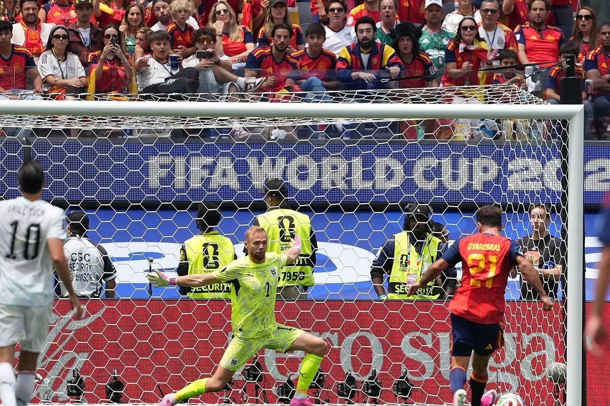 Espanha vence Áustria, encerra jejum de 16 anos e iguala marca histórica do Brasil em Copas