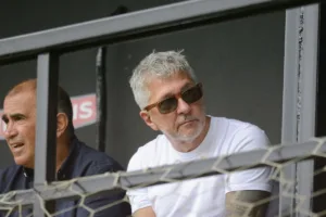 Em post emocionante, Messi lamenta morte do pai e admite dúvidas sobre continuidade no futebol