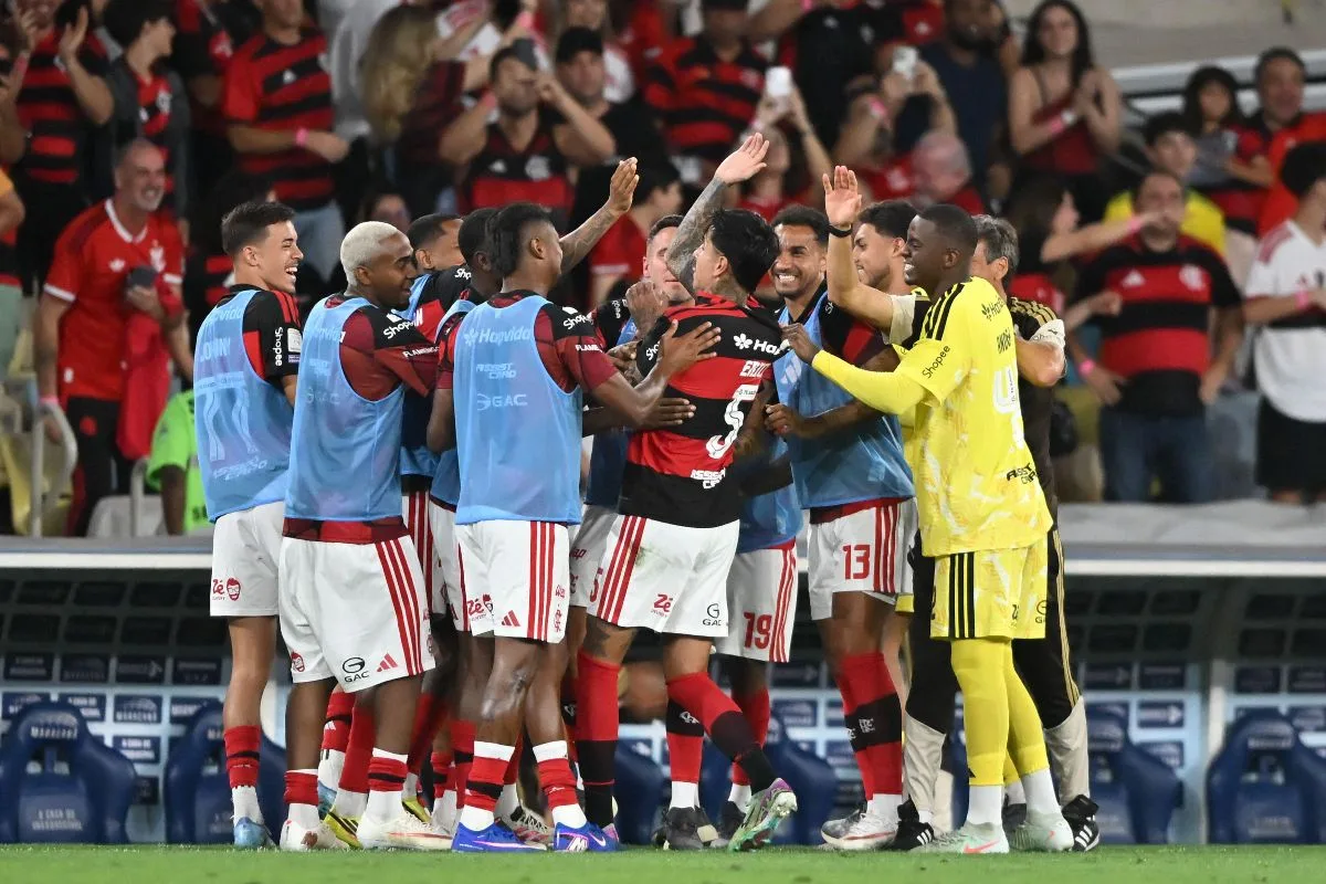 Palmeiras tropeça em casa, Flamengo vence e reduz distância na tabela do Brasileiro