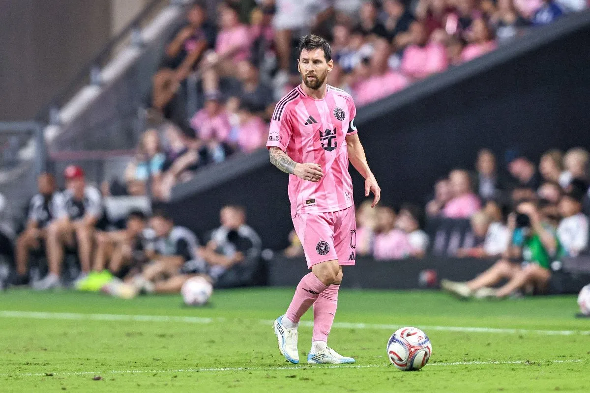 Messi chega ao gol 923, mas Inter Miami perde e afunda em crise na MLS