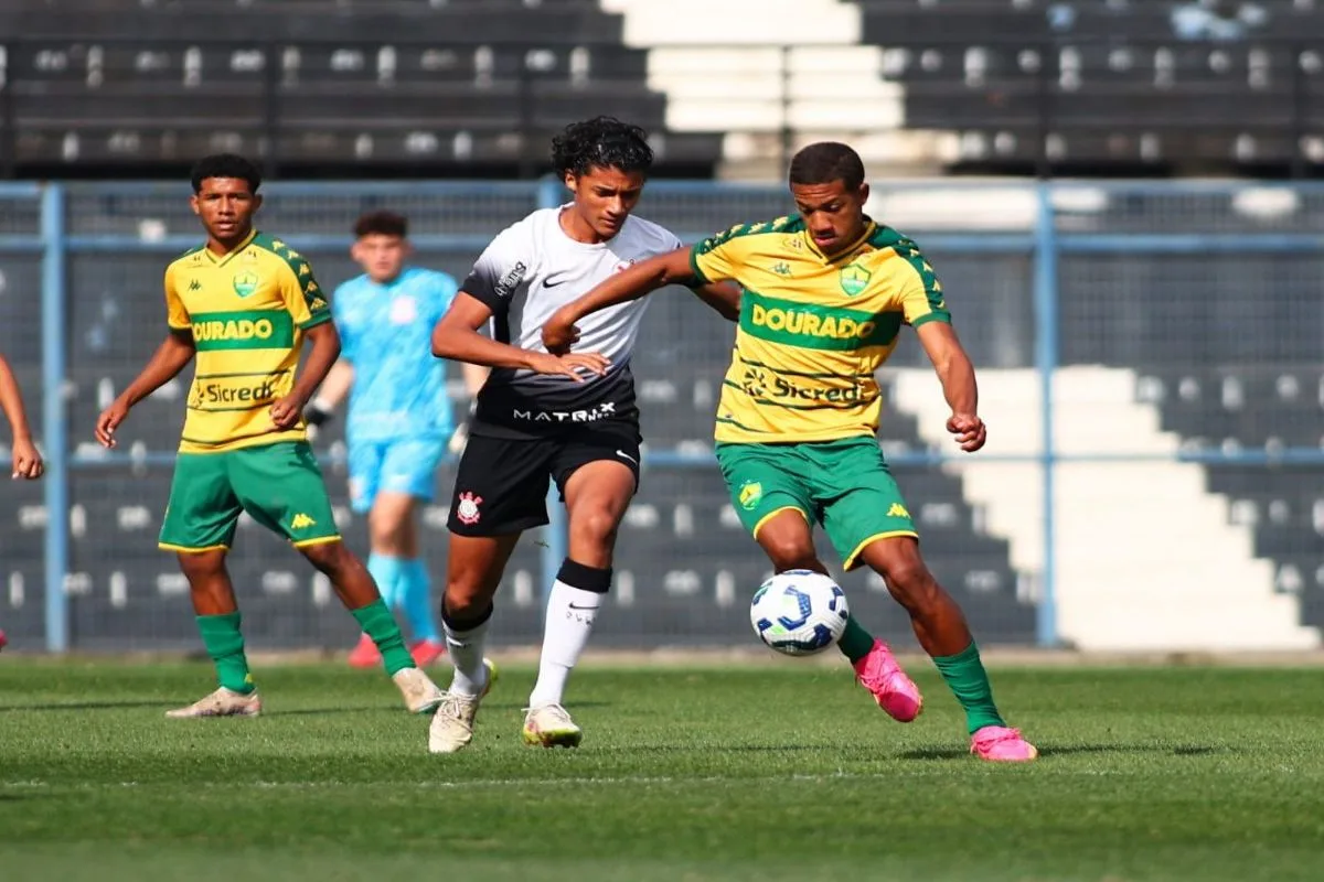 Flamengo investe R$ 6 milhões para contratar Aiyran, joia do Cuiabá
