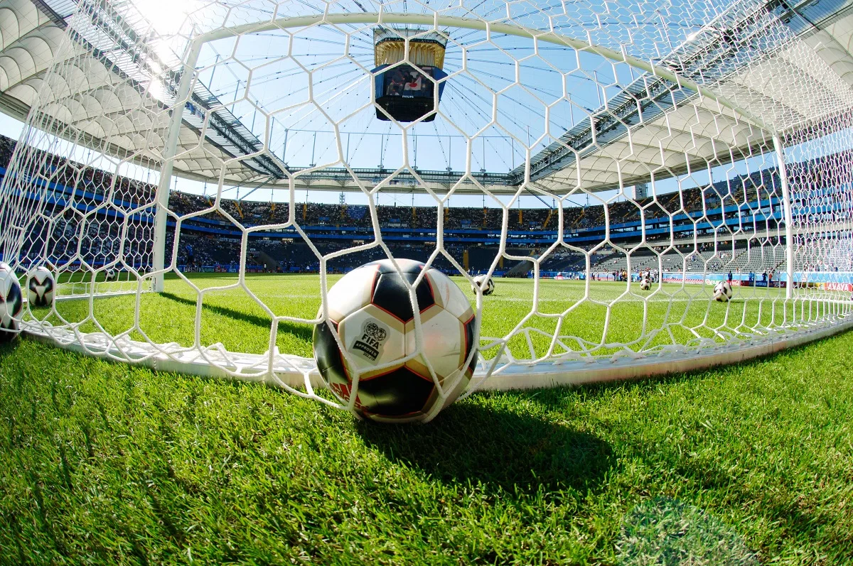 Futebol na TV hoje: confira o amplo cardápio de jogos do domingo (9)