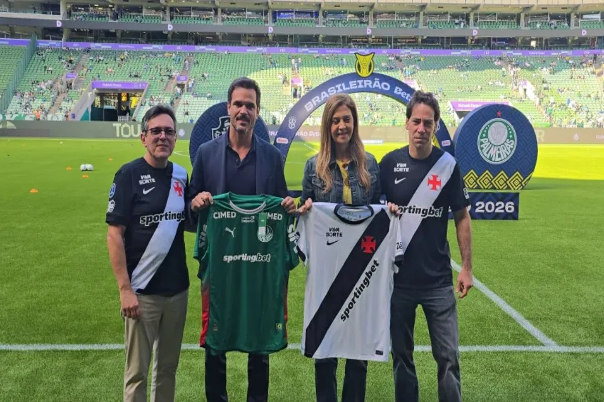 Marcos Lamacchia veste camisa do Vasco, posa com Leila, sua madrasta, e fala sobre SAF