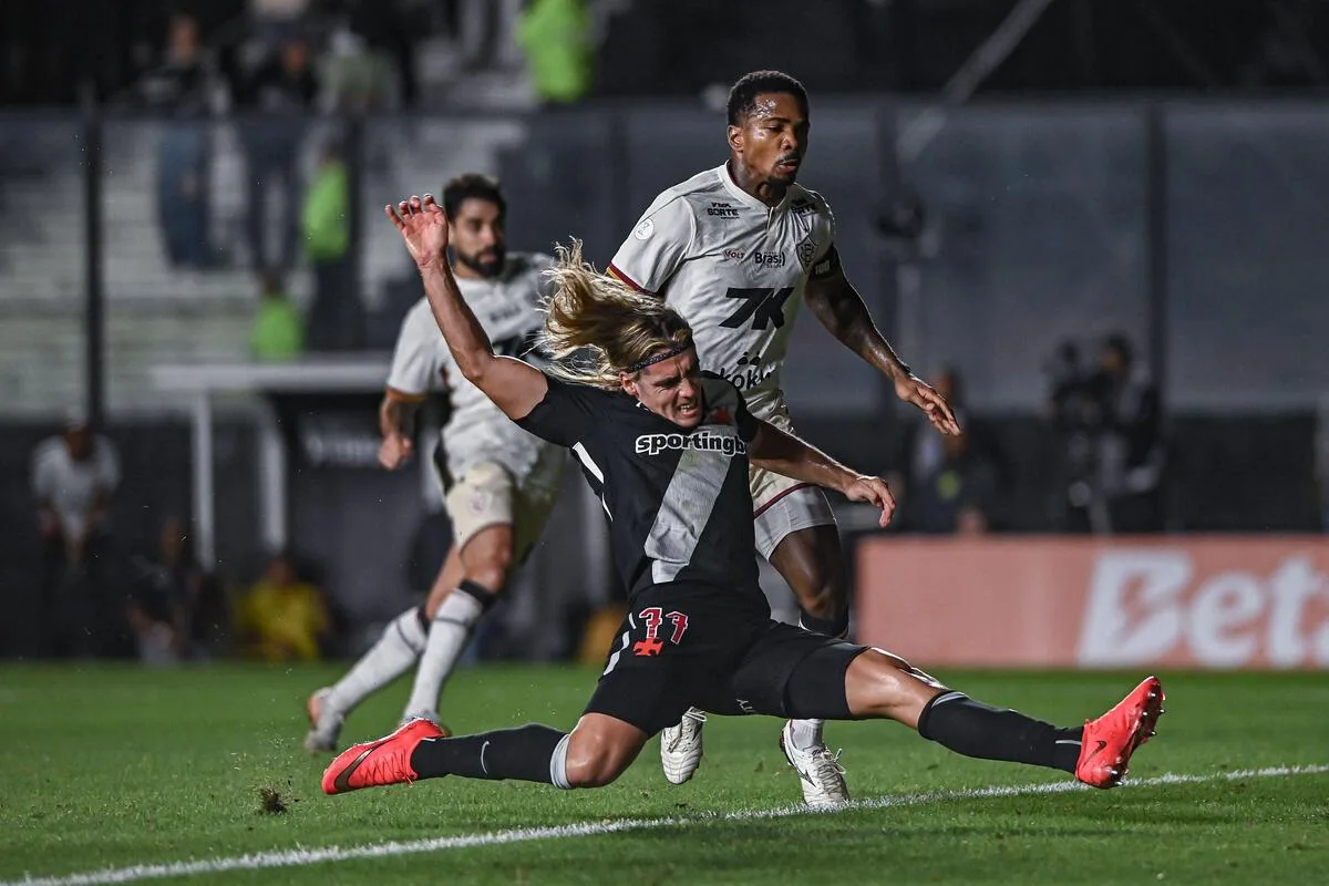 Diretor do Vasco detona arbitragem após vitória: “Erro grotesco”