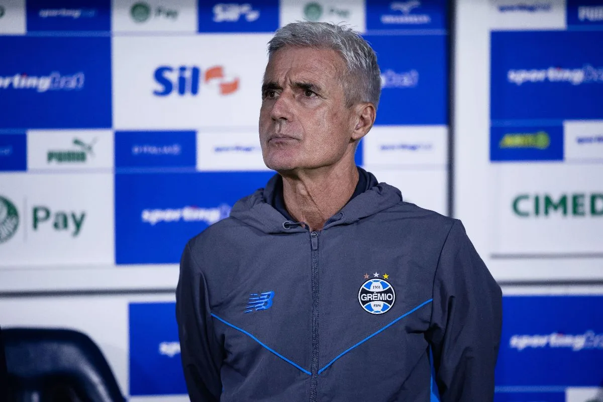 Derrota para o Vasco aumenta pressão, e torcida do Grêmio pede Renato Gaúcho