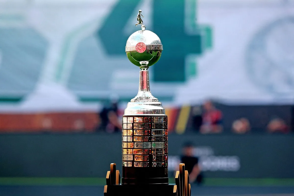 Futebol na TV hoje: terça (15) tem Libertadores, gigantes europeus e mais
